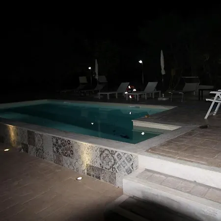 1 Dall'adriatico Al Gran Sasso Con Piscina Apartament *