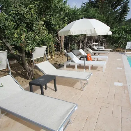 1 Dall'adriatico Al Gran Sasso Con Piscina Apartament *