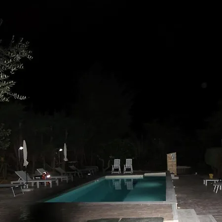 1 Dall'adriatico Al Gran Sasso Con Piscina Apartament Teramo
